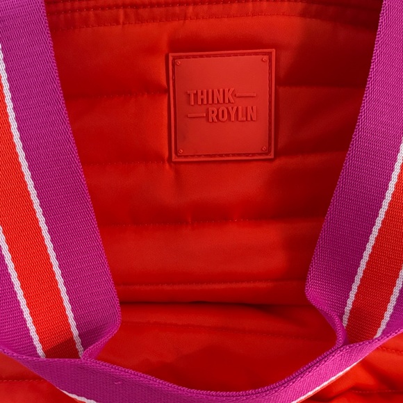 THINK ROYLN Beach Bum Cooler Bag (Maxi) -NWOT-Red Quilted Bag with Pink Straps - Picture 2 of 6